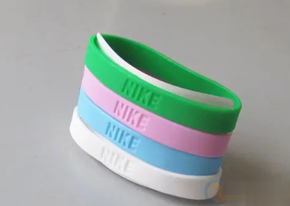 激光打标机可以打标硅胶产品吗？  第2张